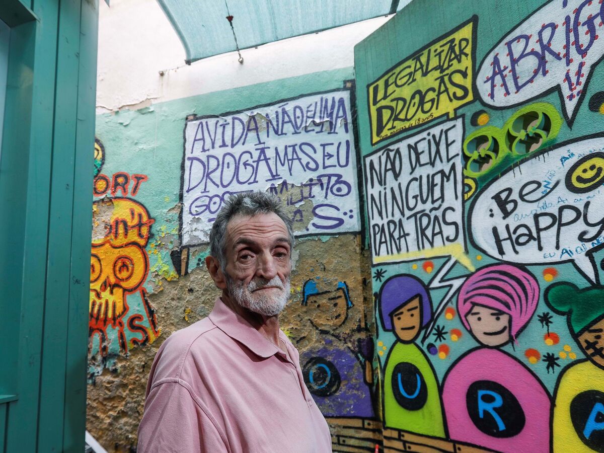 Consumo de droga à luz do dia na Mouraria