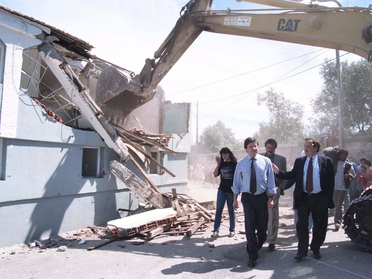 Como se acabou com os bairros de barracas há 32 anos