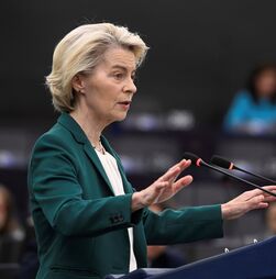 Médio Oriente: Von der Leyen pede a Israel que reconsidere ocupação total de Gaza