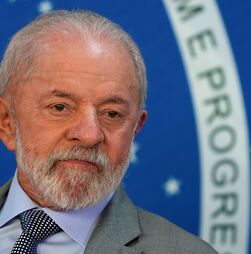 Tarifas: Lula diz estar 'aberto ao diálogo' após gesto positivo de Trump