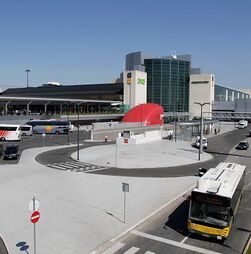 Greve na Menzies cancela 12 partidas e 8 chegadas no aeroporto de Lisboa