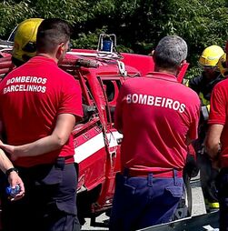 Pelo menos 10 desalojados em Lisboa após queda da fachada de prédio antigo