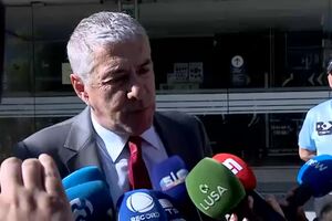 "O lapso de escrita nunca existiu, foi um estratagema", diz José Sócrates à chegada ao tribunal