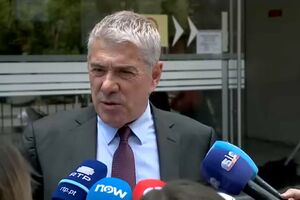 Sócrates: "MP reproduz conversa pessoal para fazer um espetáculo político e para que eu fosse exposto"