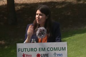 Mariana Mortágua diz que PSD e parte do PS renderam-se às ideias da extrema-direita