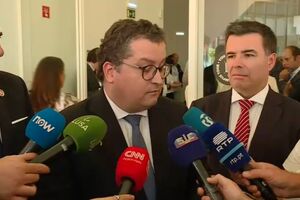 Governo diz que Álvaro Santos Pereira é um economista "independente"