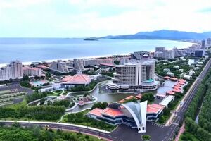 Norte coreanos desfrutam do novo resort de praia Wonsan-Kalma  