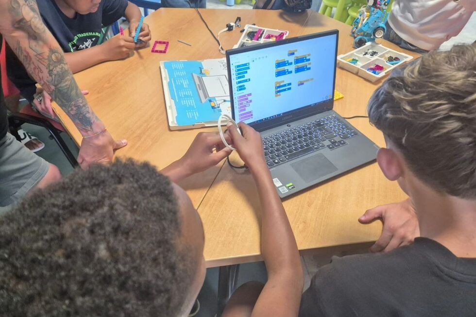 Gebalis prepara jovens de bairros de Lisboa com formação em áreas tecnológicas