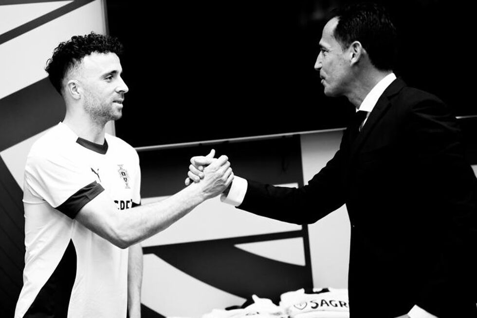 UEFA homenageia Diogo Jota e seu irmão com minuto de silêncio