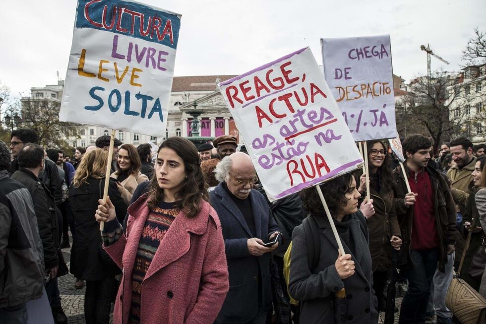 Protesto cultura manifestação DGArtes 2018