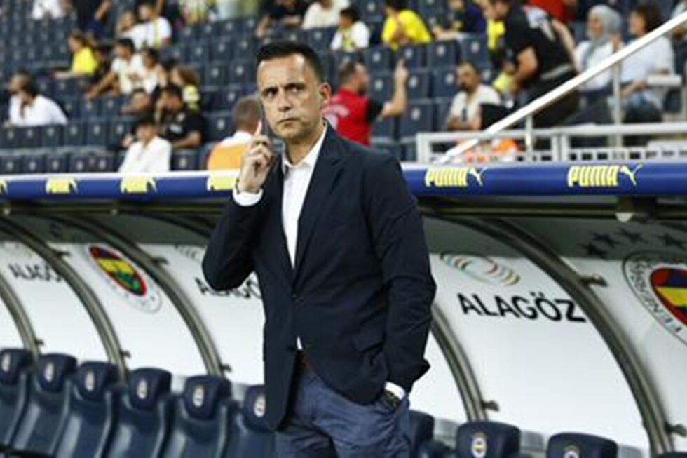 Mário Branco substitui Lourenço Coelho como diretor-geral para o futebol do Benfica