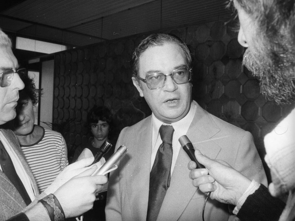 Os nove e o princípio do fim do PREC