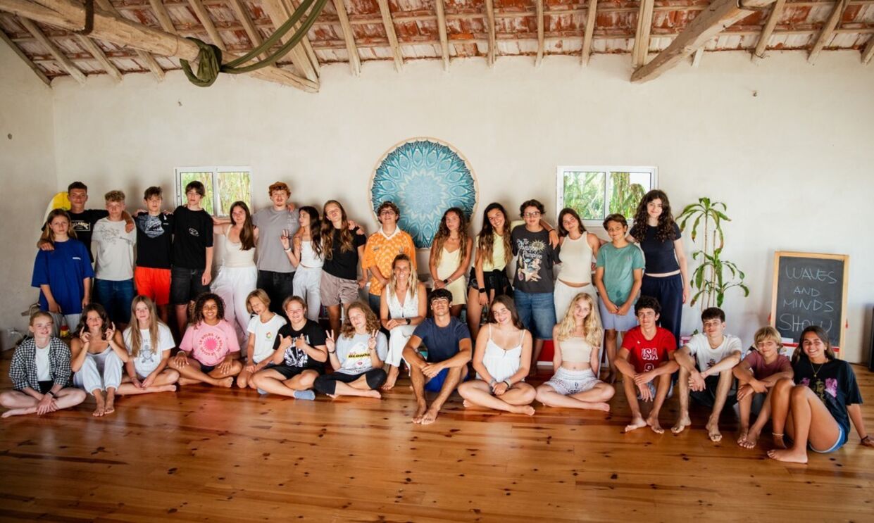 Adolescentes no campo de férias Waves &amp; Minds, que decorreu de 11 a 15 de agosto passado