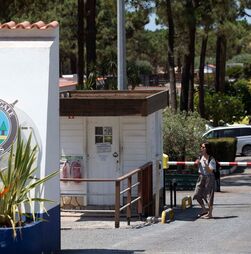 Areais com acessos condicionados: “Se for a pé a praia é pública, de carro é privada”