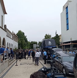 A chegada do plantel do FC Porto ao funeral de Jorge Costa