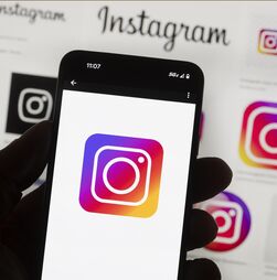 Novas funções do Instagram levantam questões sobre privacidade dos utilizadores