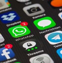Rússia restringe chamadas pelo WhatsApp e Telegram