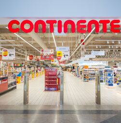 CONTINENTE REGRESSA COM TUDO PARA O NOVO ANO LETIVO