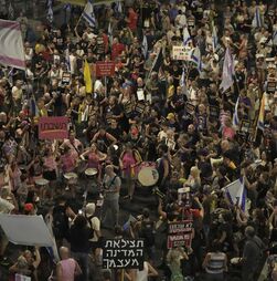 Israelitas entram em greve e exigem libertação dos reféns
