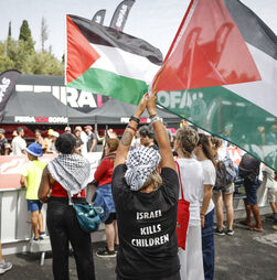 Manifestantes contestam israelitas na Volta a Portugal