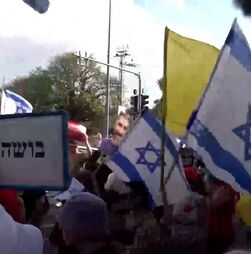Dezenas manifestam-se em Telavive para exigir libertação dos reféns israelitas