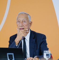 Marcelo defende que PSD tem de 'afirmar a diferença da moderação'