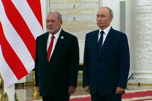 Rei da Malásia encontra-se com Putin em Moscovo