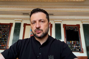 Zelensky afirma que a Ucrânia deve participar nas negociações dos EUA com a Rússia 
