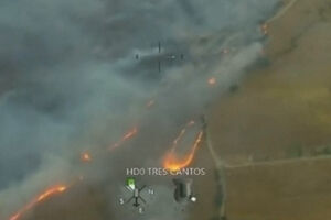Imagens aéreas mostram dimensão de incêndio que lavra perto de Madrid   