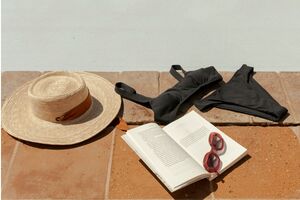 €99,90 (biquíni); €89,90 (fato de banho)
