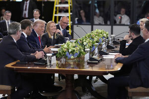 Trump encontra-se com Zelensky e líderes europeus para discutir segurança e paz na Ucrânia