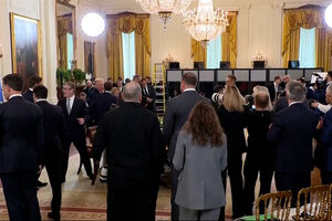 “Acho que ele [Putin] quer fazer um acordo por mim”: Trump apanhado em conversa com Macron após reunião com Zelensky