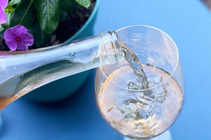 Uma seleção de rosés frescos e gulosos para brindar ao verão