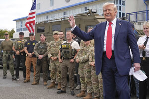 Trump admite enviar a Guarda Nacional para Chicago e Nova Iorque