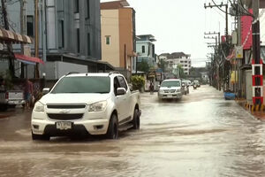 Chuvas intensas provocam inundações em várias zonas da Tailândia