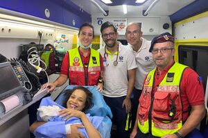 Bebé nasce na berma da A1