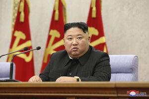 Kim Jong-un visita a China