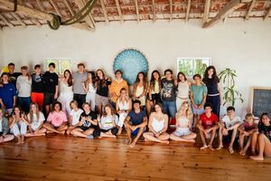 Adolescentes no campo de férias Waves &amp; Minds, que decorreu de 11 a 15 de agosto passado