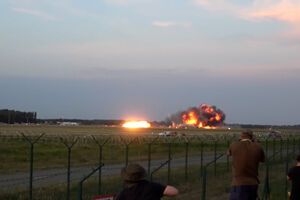 Caça F-16 despenha-se em ensaio para o Air Show de Radom na Polónia