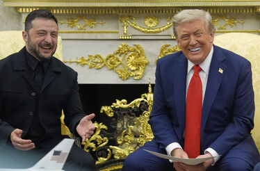 Trump terá interrompido reunião com líderes europeus para telefonar a Putin