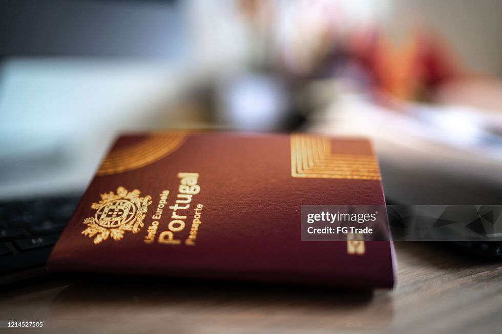 São detetadas 'quedas acentuadas em dois domínios estruturais das políticas de integração', nomeadamente em temas como a 'nacionalidade (--52 pontos) e reagrupamento familiar (--33 pontos)'.