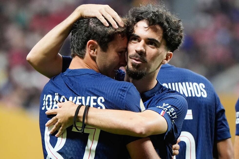 Vitinha e João Neves continuam a brilhar com a camisola do PSG