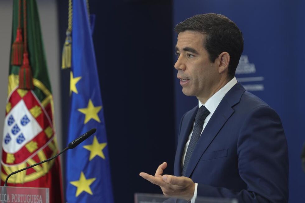 Leitão Amaro garante reforma laboral favorável a jovens, mulheres e família