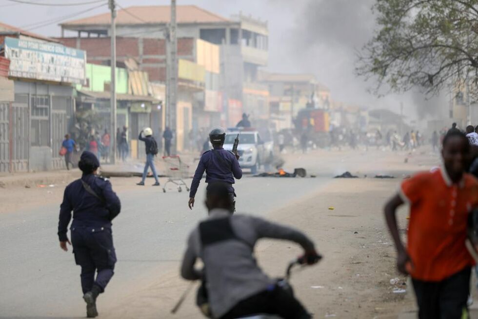 Advogado denuncia detenção de dirigente da ANATA após protestos em Angola