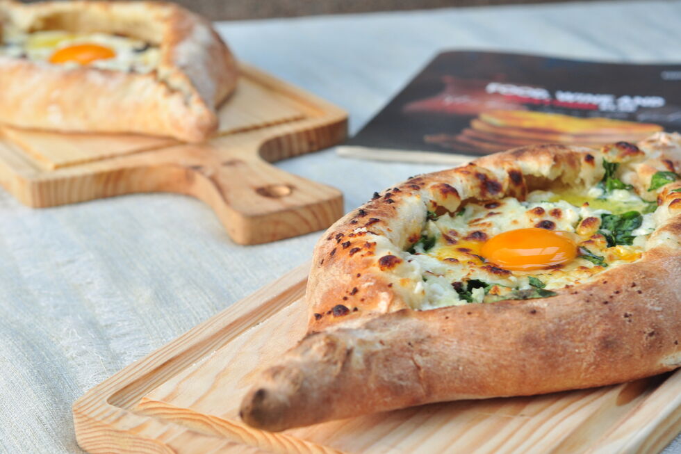 O Treestory celebra a gastronomia da Geórgia em Lisboa com khachapuri, limonadas e vinhos típicos