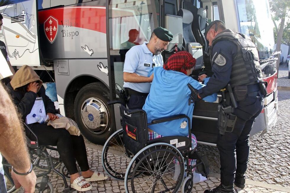 Migrantes resgatados em Vila do Bispo foram transferidos para centros temporários