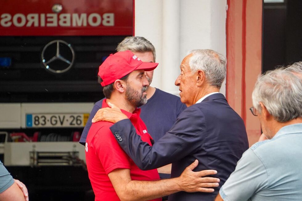 Marcelo Rebelo de Sousa no velório do bombeiro Daniel Agrelo