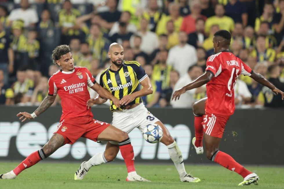Benfica empata com o Fenerbahçe 