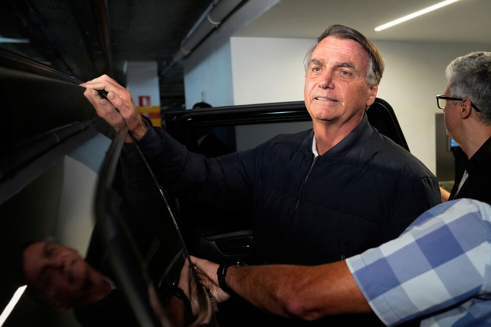Bolsonaro tem 48 horas para explicar plano de fuga e coação