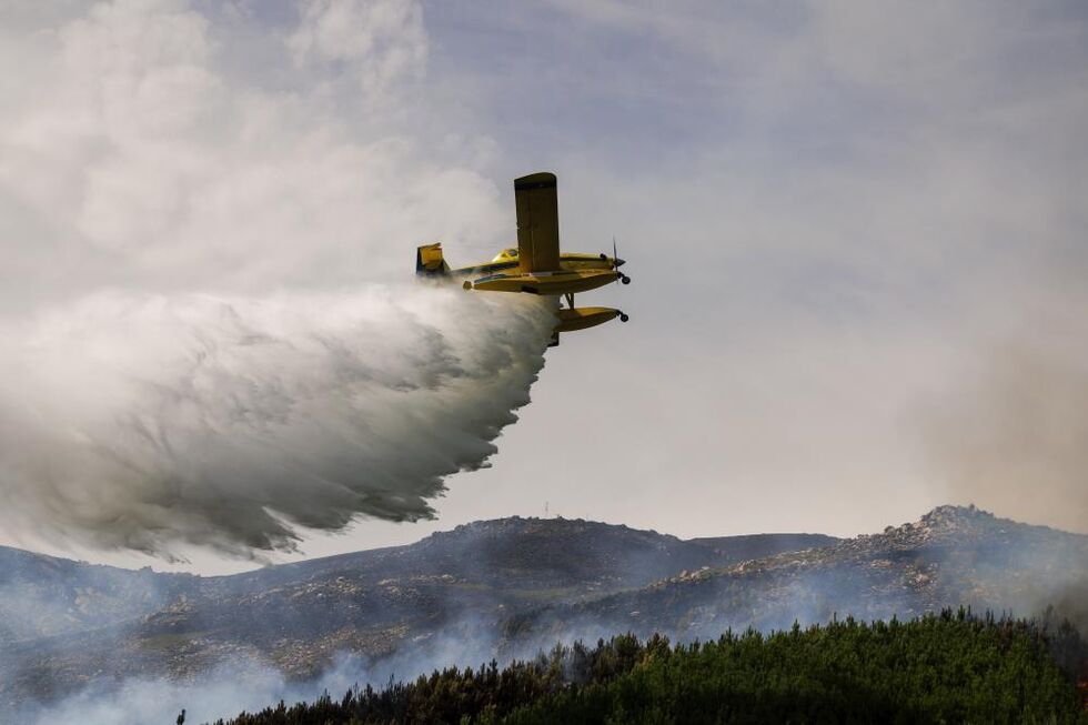 Apoio da Grécia a Portugal no combate aos incêndios rurais com aviões Canadair